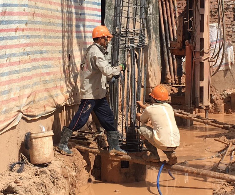 Hạ lồng thép cọc khoan nhồi