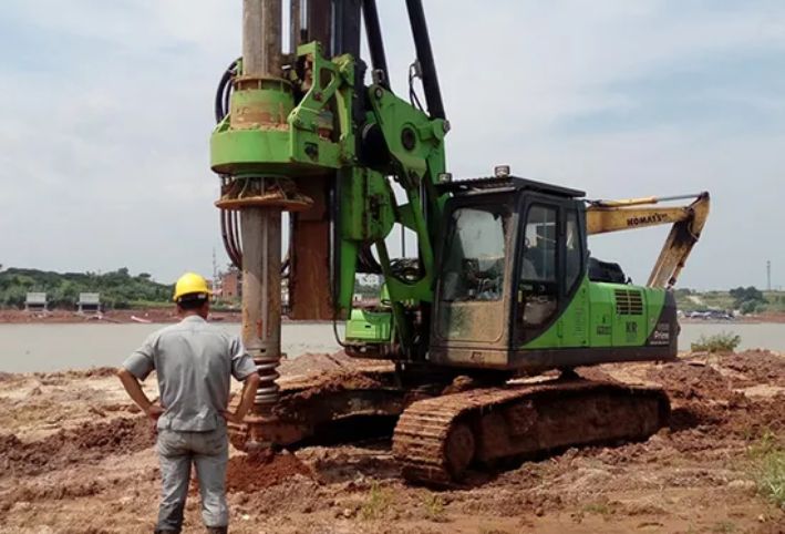 Đại diện đơn vị thi công và tư vấn giải pháp xây dựng chuyên nghiệp